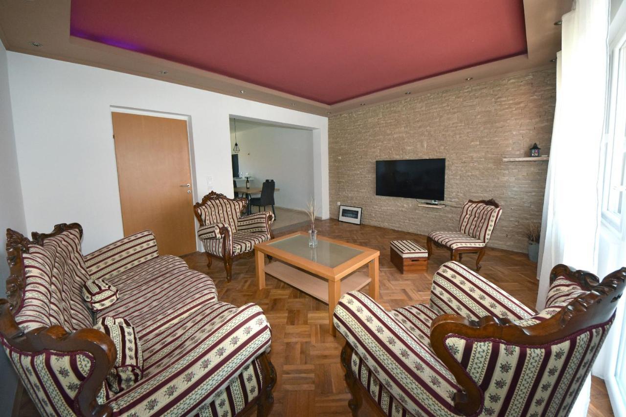 Family Apartment Sara ザダル エクステリア 写真