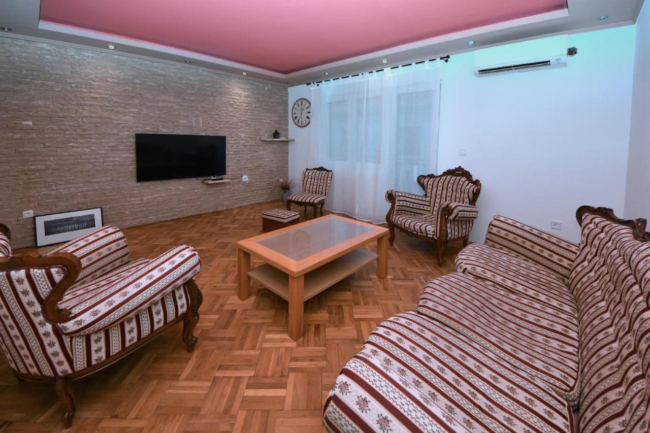 Family Apartment Sara ザダル エクステリア 写真